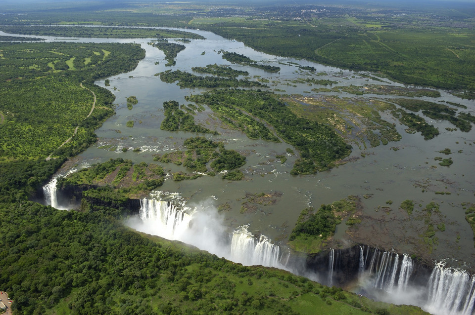 Zambia - "Diabelski basen" nad Wodospadami Wiktorii