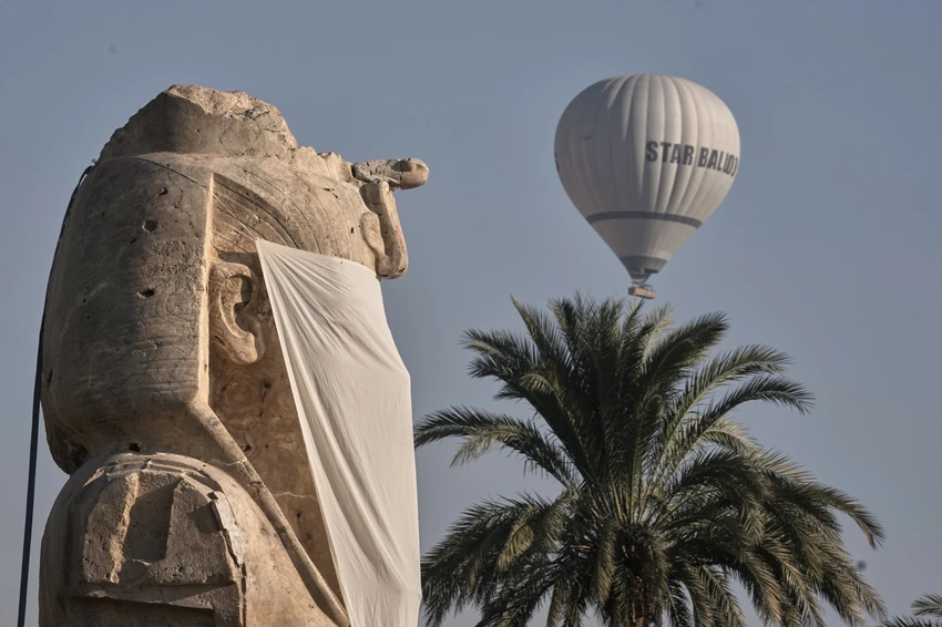 Statue uoči otvaranja