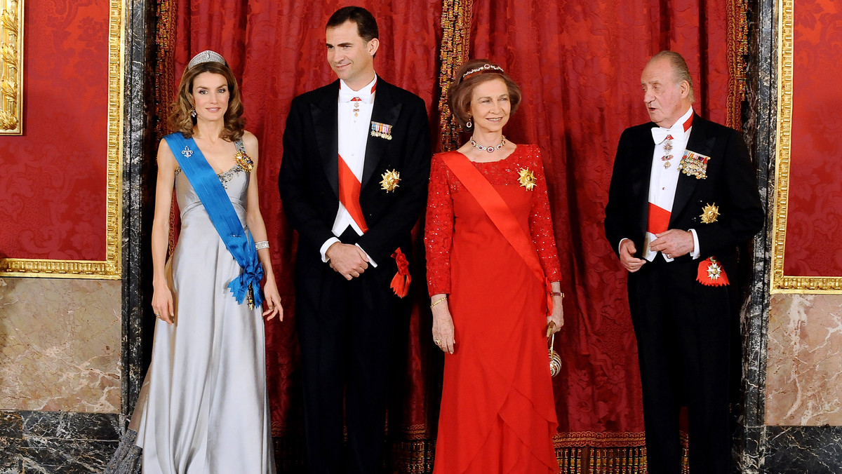 Król Hiszpanii Juan Carlos może usłyszeć zarzuty. Pomagała mu kochanka