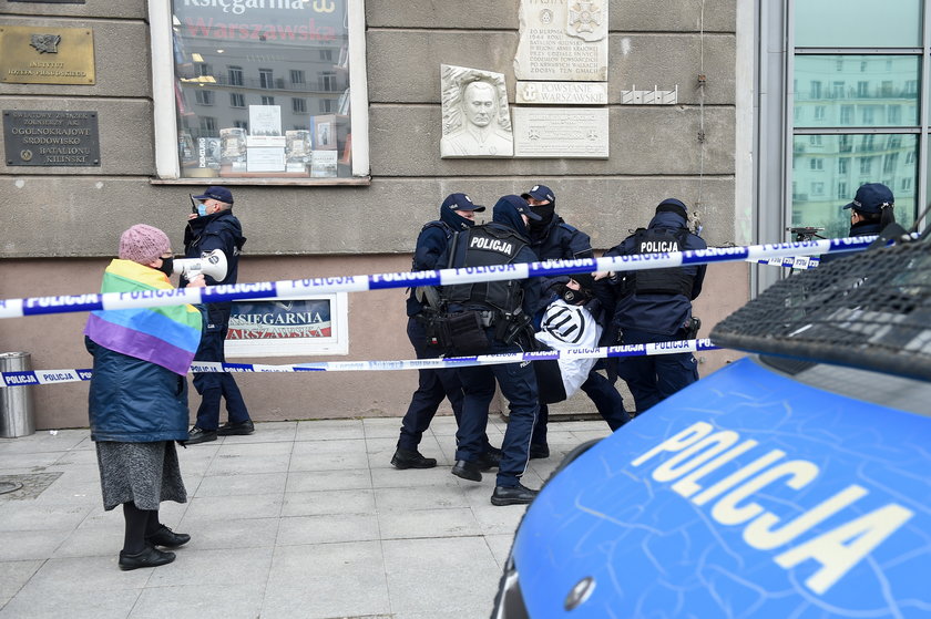 Protesty przeciwko ustawie "Tak dla rodziny, nie dla gender"