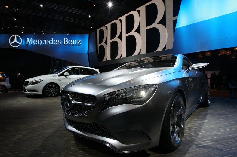 Stoisko Mercedes-Benz na targach motoryzacyjnych w Tokio, fot. Tomohiro Ohsumi/Bloomberg