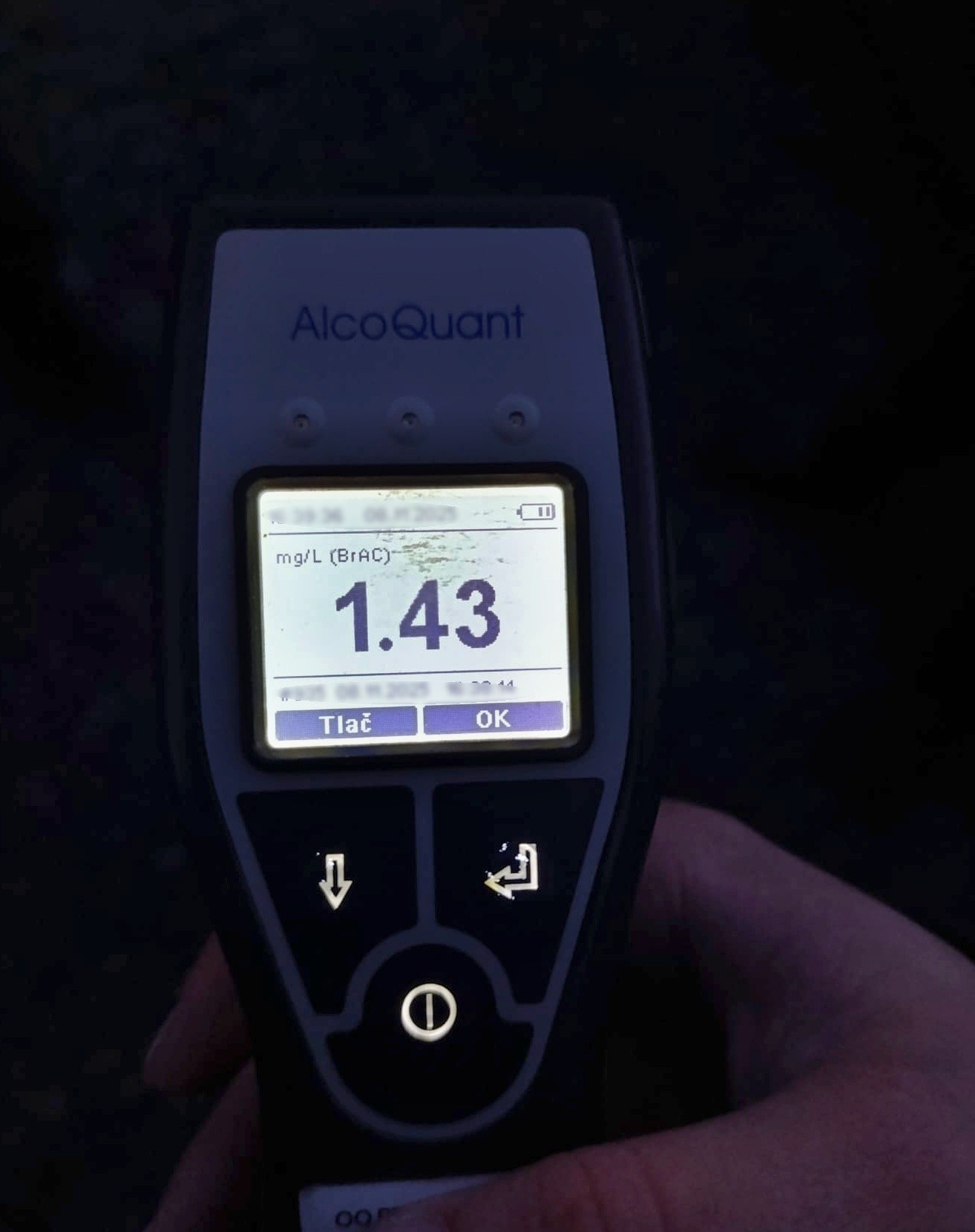 Policajti chytili opitého vodiča v Námestove.