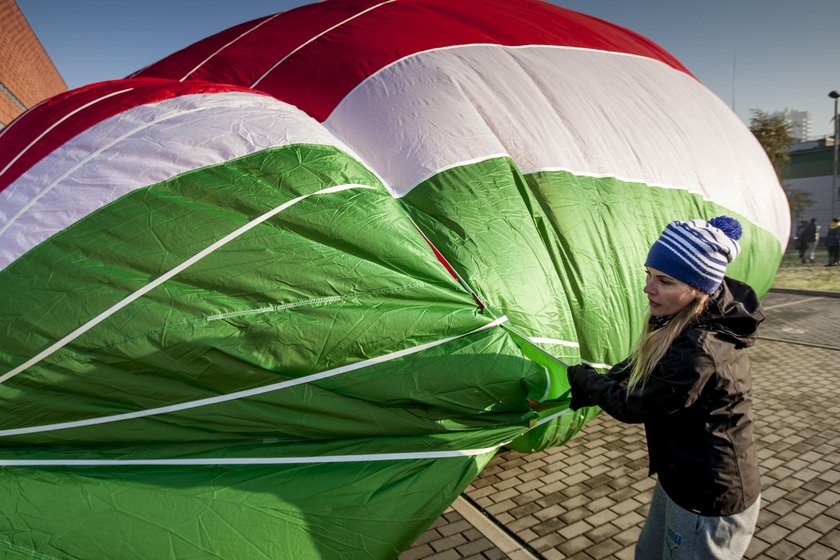 Katowice. Balon Uniwersytetu Śląskiego bada smog