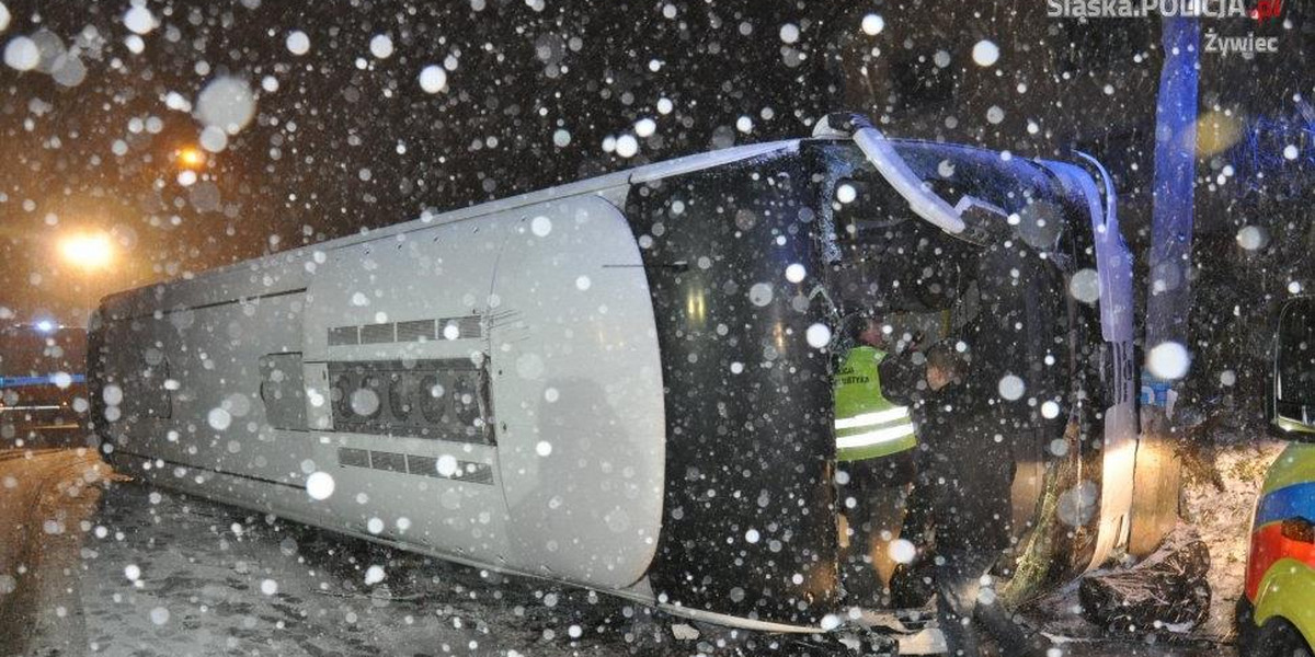 Żywiec. Wypadek autokaru pod Krzyżową 