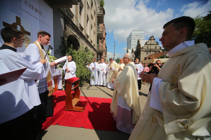 Obchody Bożego Ciała w Łodzi. Liczne procesje na ulicach