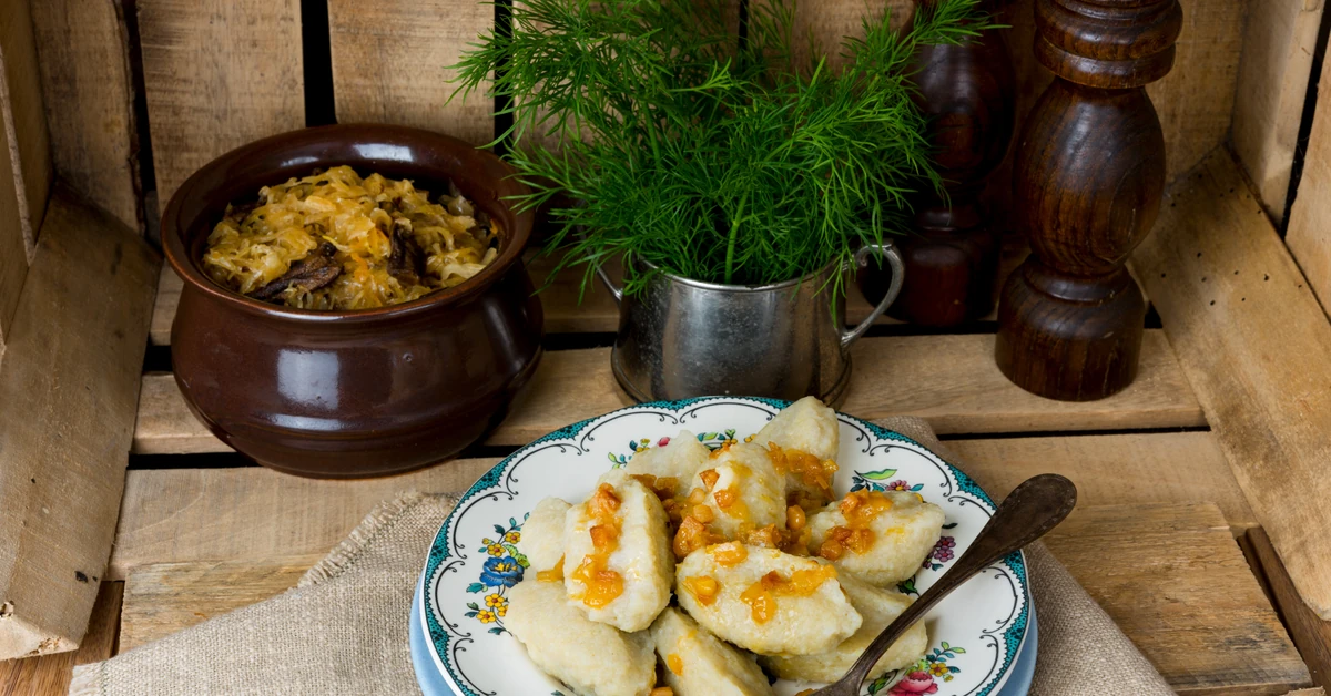 Pyszny obiad na poniedziałek. Podajemy przepis, Ty gotujesz. Smakowite szare kluski ze skwarkami
