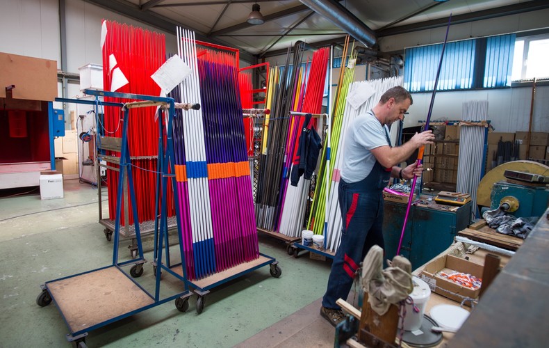 Począwszy od igrzysk w Sydney w 2000 roku, firma Polanik wysyła też sprzęt rzutowy na największą sportową imprezę - Igrzyska Olimpijskie.
<br><br> fot. (gm/cat) PAP/Grzegorz Michałowski