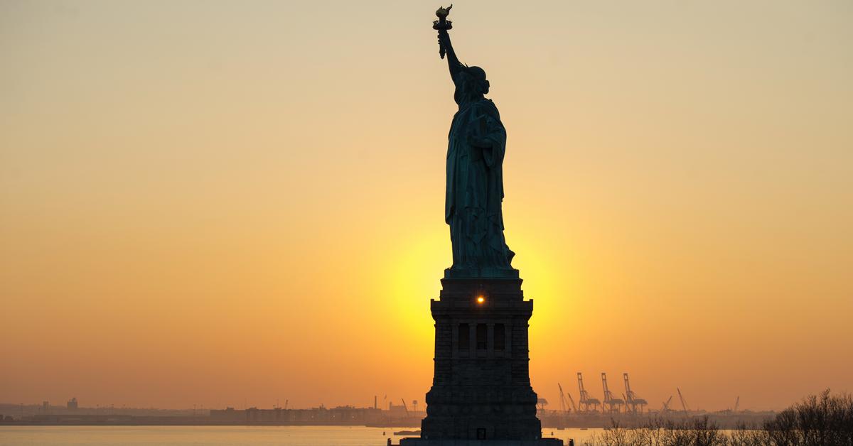 USA uginają się pod ciężarem rosnącego zadłużenia. Kto kupi od nich "tony" obligacji?