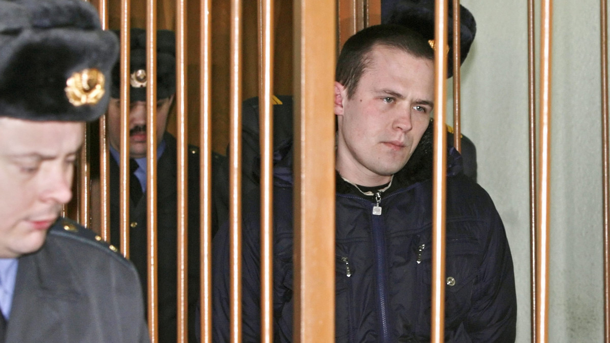 Sąd w Mińsku skazał na karę czterech lat w kolonii karnej o zaostrzonym rygorze Wasyla Parfiankoua, uznając go za winnego udziału w masowych zamieszkach w stolicy Białorusi 19 grudnia w wieczór wyborów prezydenckich. Obrona zapowiedziała apelację.