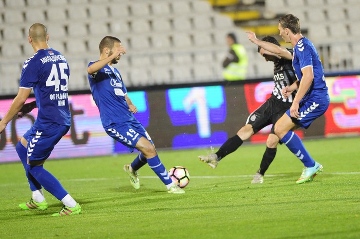 FK Partizan, FK Radnički