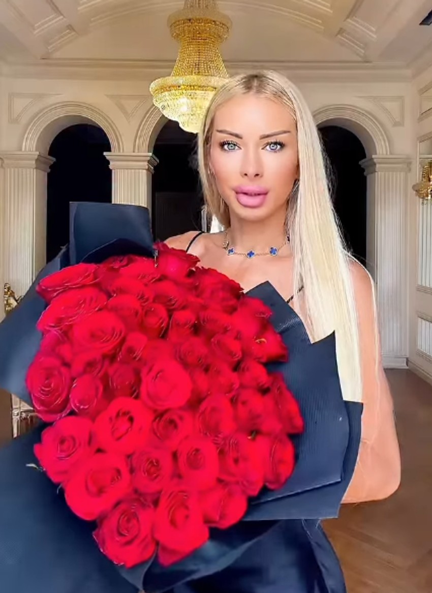 Milica se hvali luksuznim životom