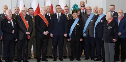 Odznaczenia zamiast awansów. Macierewicz nie będzie zadowolony