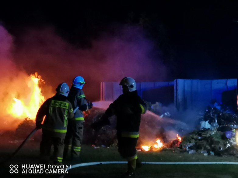 Pożary na cmentarzu na zlecenie? Mieszkańcy Strzelec domagają się wyjaśnień (Fot. Pan Krzysztof)