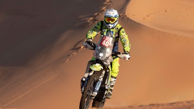 Rajd Dakar: motocyklista Edwin Straver w stanie krytycznym