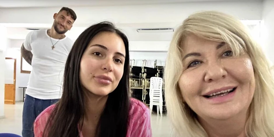 Gudelji u crkvi u Španiji