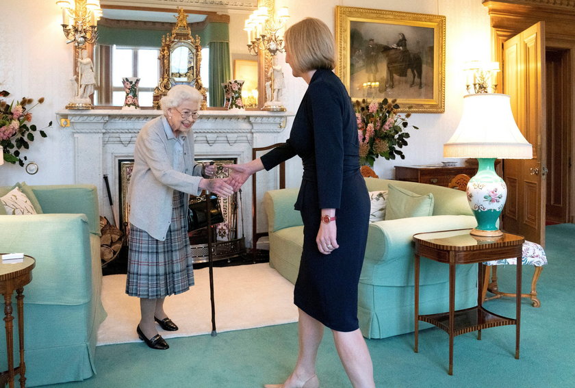 Zaledwie kilka dni temu premieer Truss spotkałą się z królową, która powierzyła jej stworzenie nowego rządu