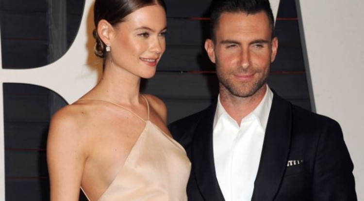 Elárulta születendő gyermekének nemét Adam Levine és Behati Prinsloo