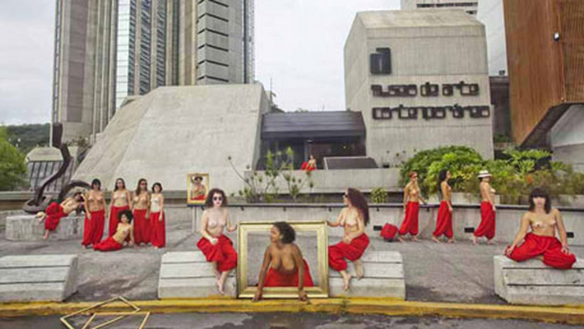 Ponad tuzin kobiet ubranych jedynie w czerwone, szerokie spodnie zebrało się przed wejściem do Muzeum Sztuki Współczesnej w Caracas, z którego dzieło Henriego Matisse’a "Odaliska w czerwonych spodniach" zostało skradzione przed dekadą. Protestujące domagały się zwrotu obrazu.