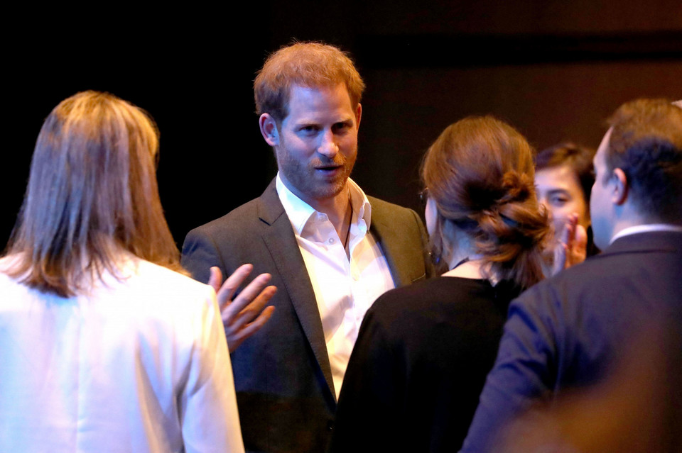 Książę Harry na konferencji w Edynburgu