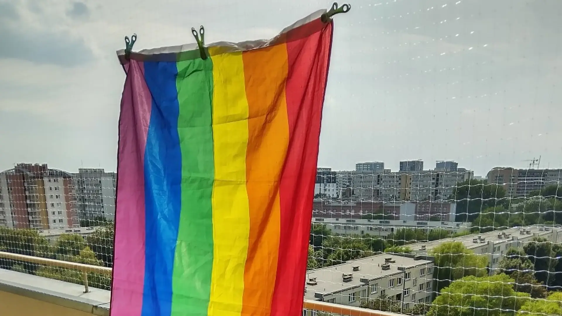 "Wywieś flagę, daj odwagę" - akcja wsparcia społeczności LGBT+