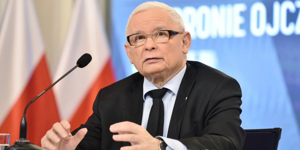 Projekt ustawy covidowej nazywany jest nieoficjalnie lex Kaczyński, bo nikt z posłów nie chce się do niego przyznać. 