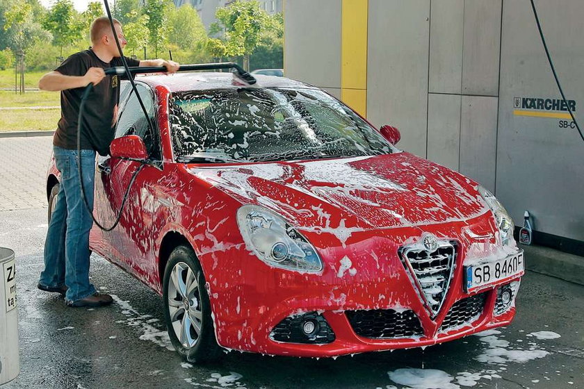 Wiosenne mycie auta
