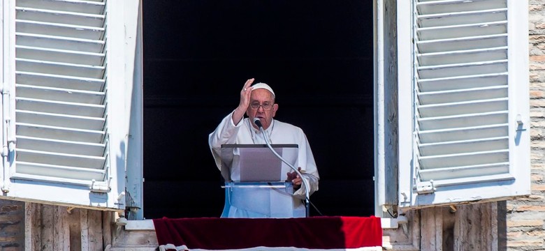 Papież Franciszek zawiesza obowiązki. Watykan wydał oświadczenie