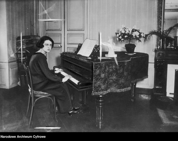 Eve Curie - druga córka Marii Skłodowskiej-Curie. Na zdjęciu: Eve Curie w 1925 r.
