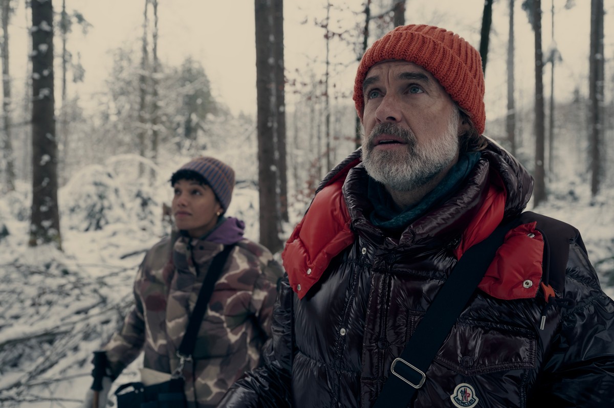 Maisie Richardson-Sellers i Murray Bartlett w drugim sezonie serialu "Dziewięcioro nieznajomych"