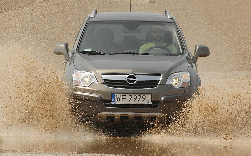 Antara, to szybki i mocny SUV od Opla. Napęd na cztery koła
