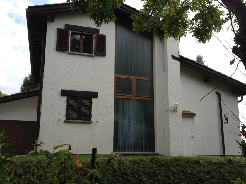 Das Haus vor der Renovation und ohne den Anbau. 