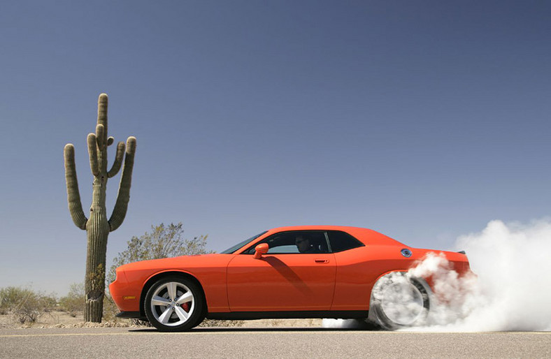 Chicago 2008: Dodge Challenger SRT8 w akcji (video)