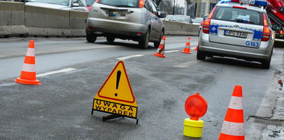 Wypadek podczas próby zatrzymania. Ranni policjanci