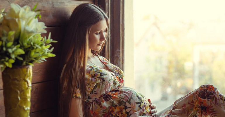 Niski poziom oksytocyny pod koniec ciąży może zwiastować depresję