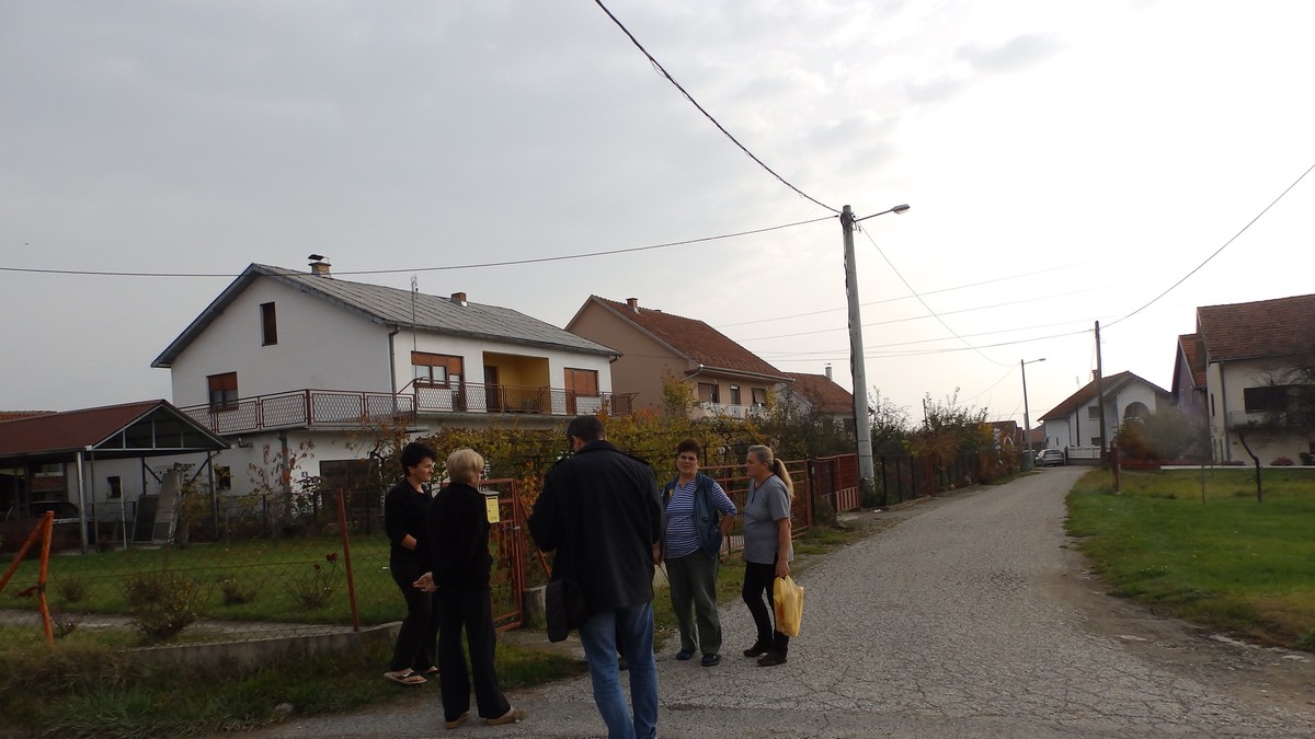 Kraljevo 01 - Komšije u neverici zbog ubistva - Foto Nenad Bozovic
