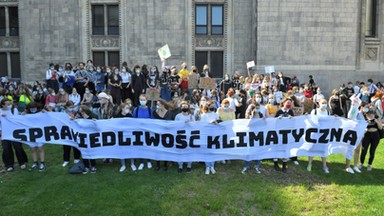 Tak wiele młodzieży na protestach to żadne zaskoczenie. Naszą przyszłością szasta się od dawna [KOMENTARZ]