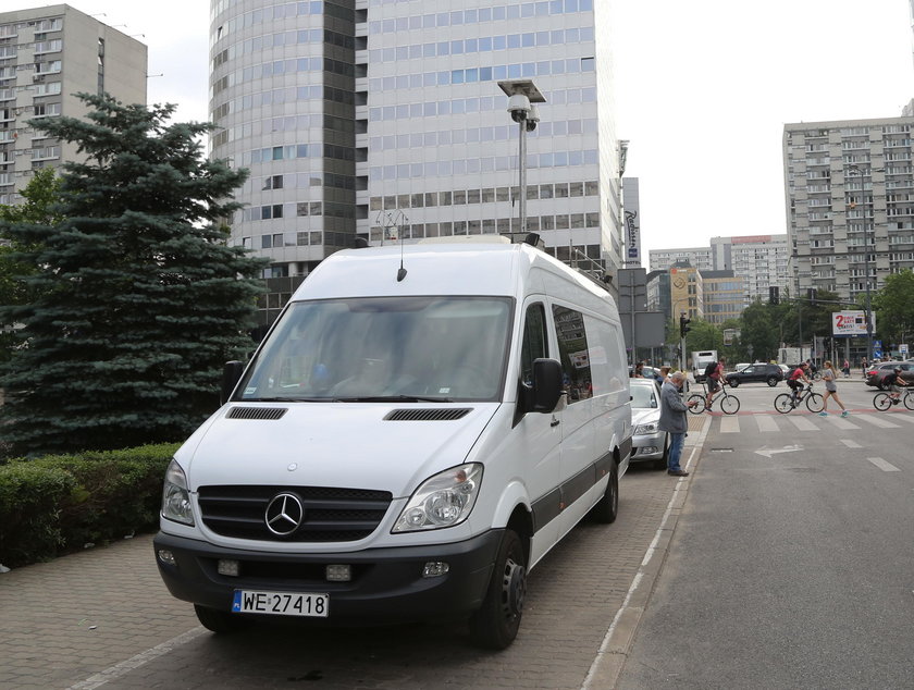 Oto postrach stołecznych kierowców. Mobilne Centrum Dowodzenia