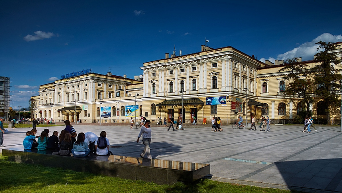 PKP SA przedstawiło pomysł zbudowania kina w zabytkowym budynku byłego dworca kolejowego Kraków Główny. Uzyskano już wstępną zgodę małopolskiego wojewódzkiego konserwatora zabytków. Według planów kino ma dysponować 10 salami i rozpocząć działalność w 2016 roku.