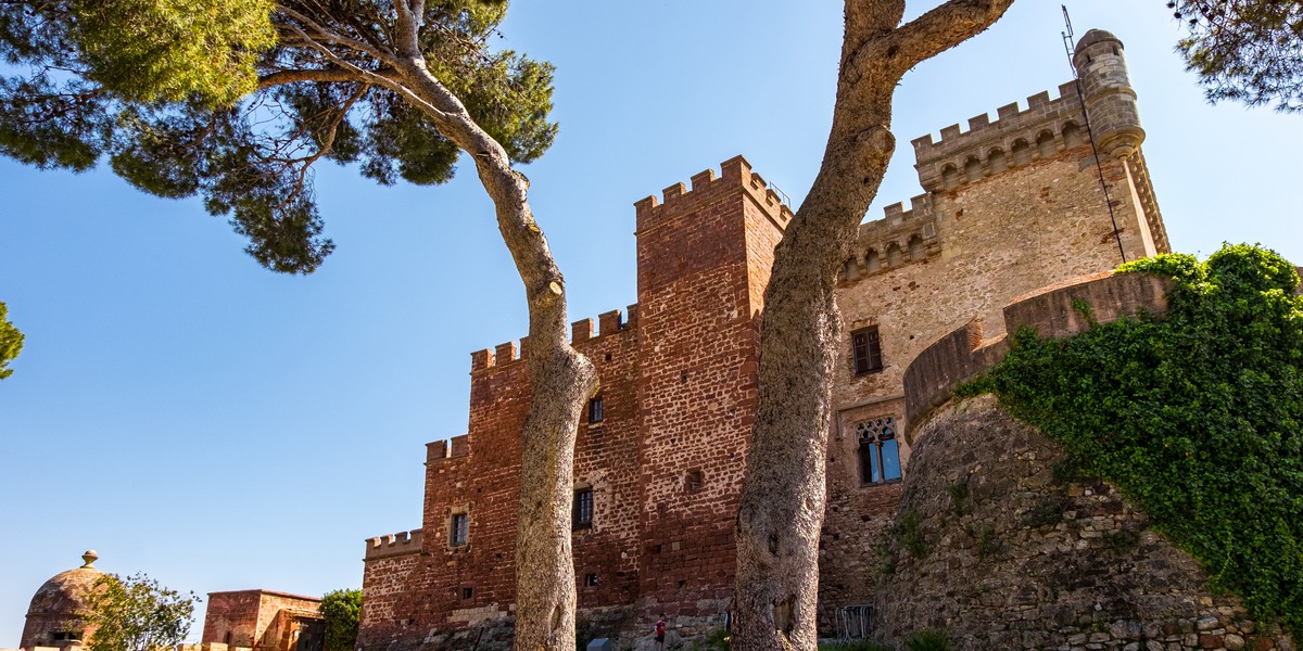 Castelldefels to inaczej Castello de Feels (Castell de Fidels - Gród Wiernych)