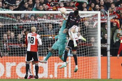 Szymański lepszy od Zalewskiego. Feyenoordu pokonał Romę w Lidze Europy