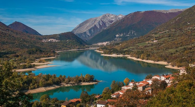 Ingyen szállást kapnak azok a turisták, akik ebbe a festői olasz faluba mennek nyaralni az idén