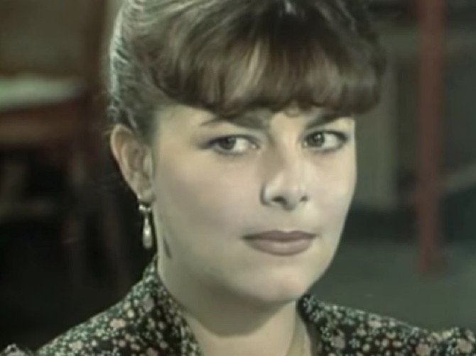 Vesna Čipčić u seriji "Vruć vetar" koja se često reprizira na našim malim ekranima