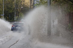 Nadchodzi potężny niż genueński Boris. Żołnierze w stanie gotowości, sztaby kryzysowe w miastach