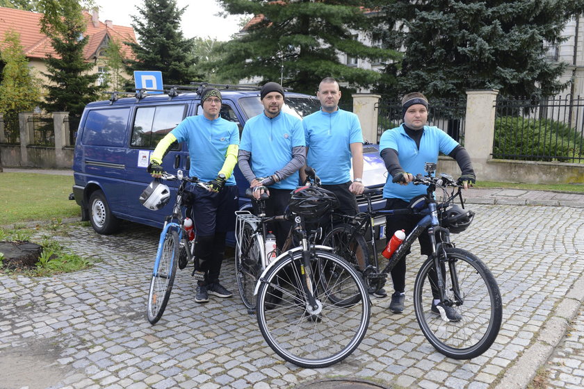 Policjanci walczą o życie dziecka kolegi