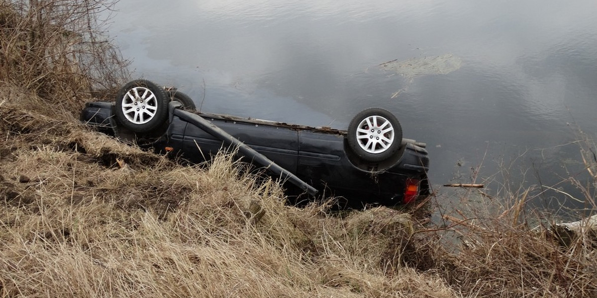 samochód dachowanie staw sokołów podlaski honda