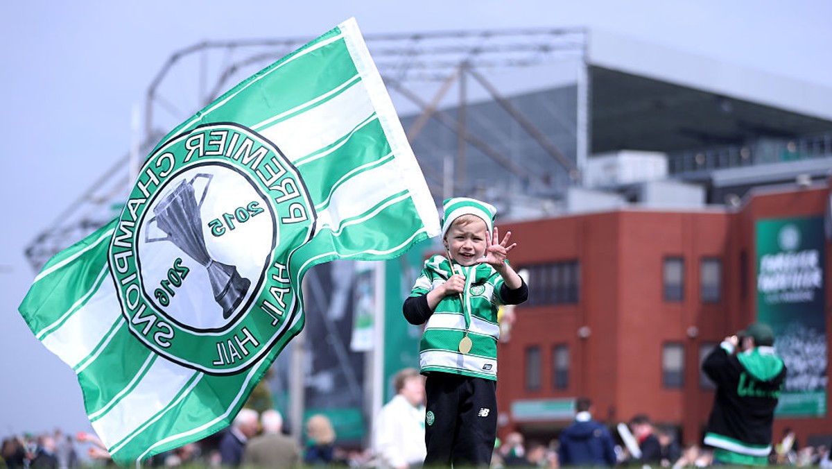 Przegrana Celticu Glasgow z mistrzem Gibraltaru zespołem Lincoln Red Imps FC to jedna z największych sensacji w historii Ligi Mistrzów. Drużyna z tego niewielkiego kraju jest całkowicie anonimowa dla większości fanów i nie ma o niej zbyt wielu informacji. Boleśnie przekonał się o tym dziennikarz brytyjskiej stacji Sky Sports.