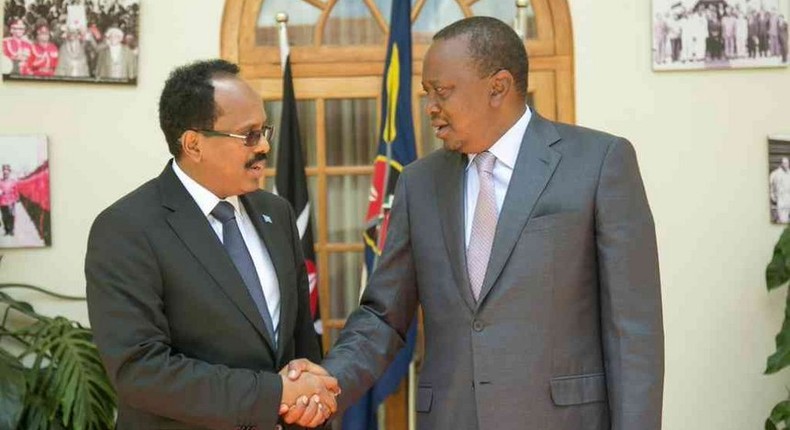 President Uhuru Kenyatta with Somali President Mohamed Farmaajo‏ during a past meeting in Nairobi (Twitter)