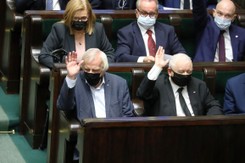 PiS nie rezygnuje z ustawy medialnej. Terlecki: Trzeba podjąć inne działania
