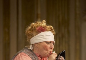 Radmila Živković u predstavi "Gospođa ministarka"