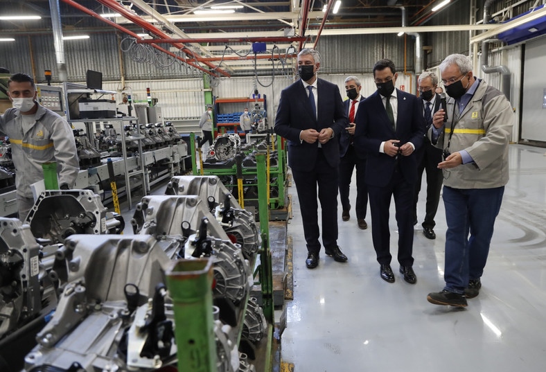 Fabryka samochodów używanych — Renault Factory VO i Refactory